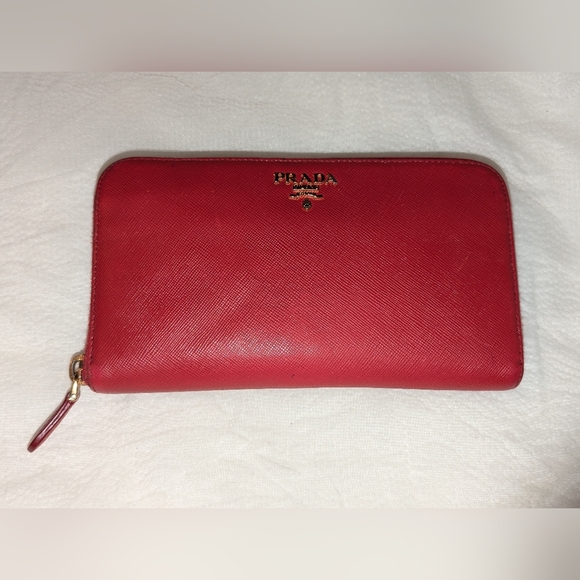 PRADA MILANO LEATHER ZIP AROUND WALLET RED WITH COA VGUC - Picture 1 of 15